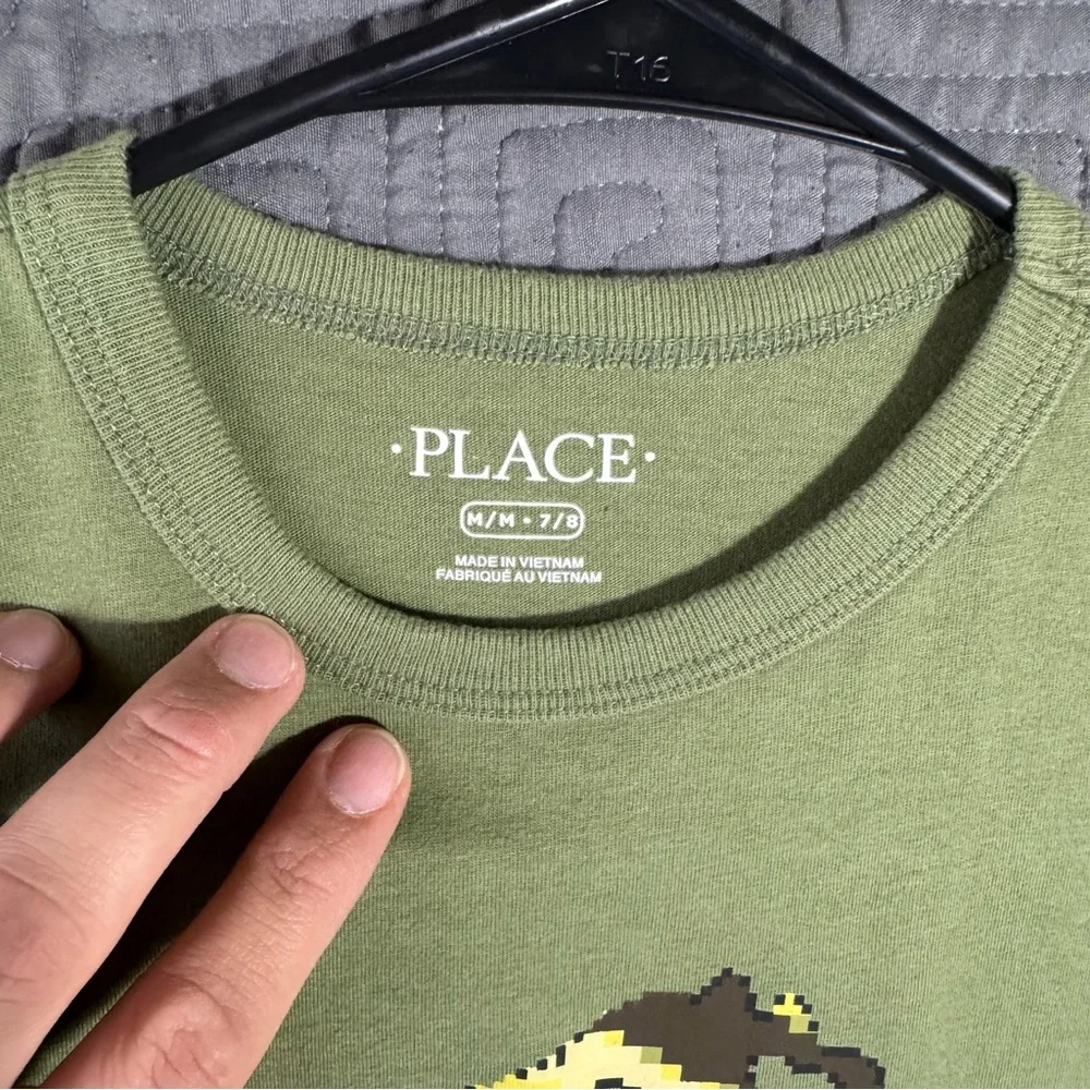 Children's Place T-Shirt Boys Size Medium 7/8 Green Dinosaur Bones